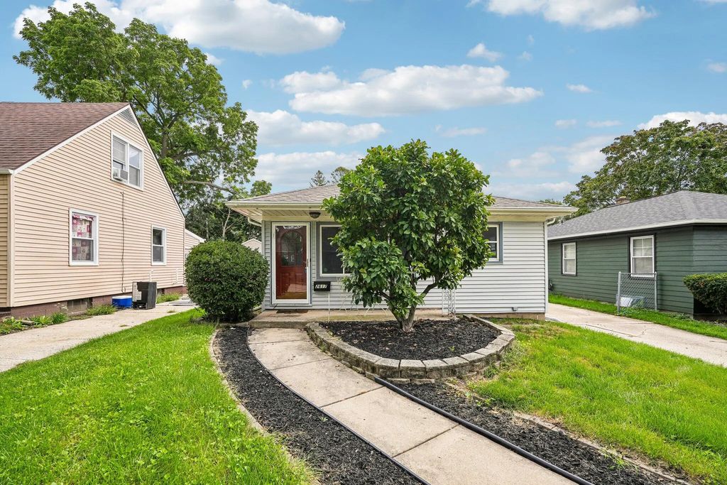 2617 Coolidge Ave, Racine