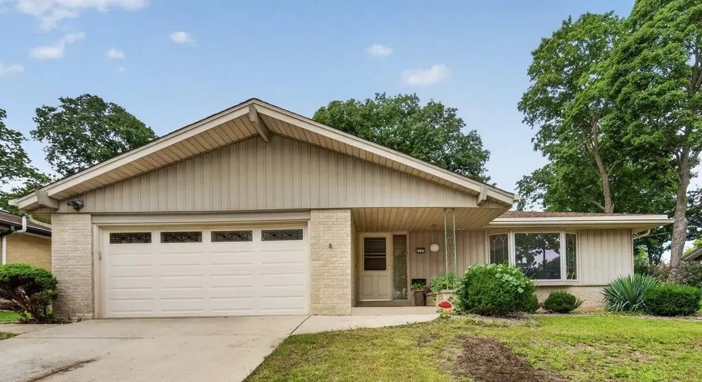 5143 S 19th St, Milwaukee