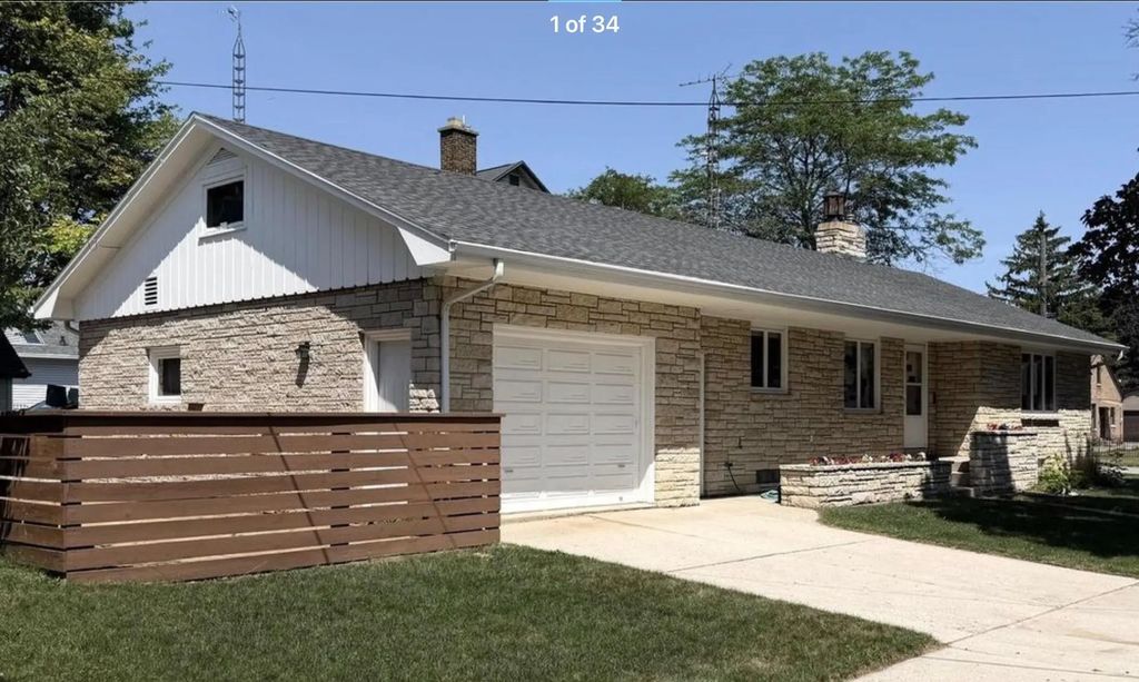 1504 Philippen St, Manitowoc