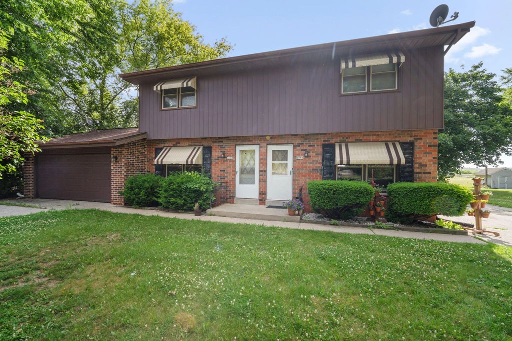6888 Enge Dr, Newburg