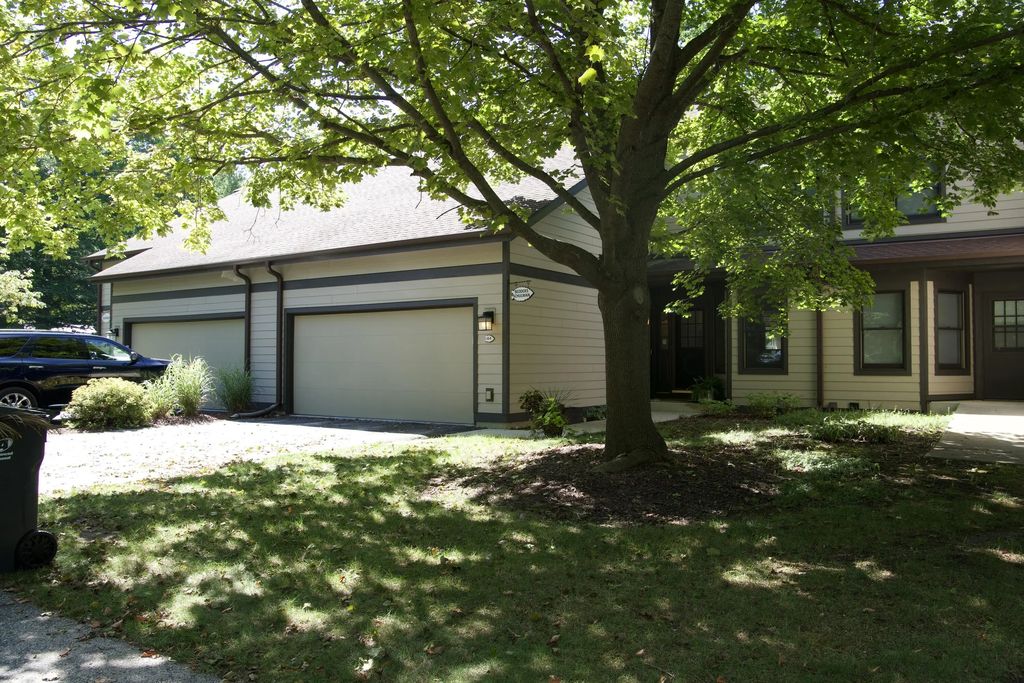 114 Point Elkhart Dr, Elkhart Lake