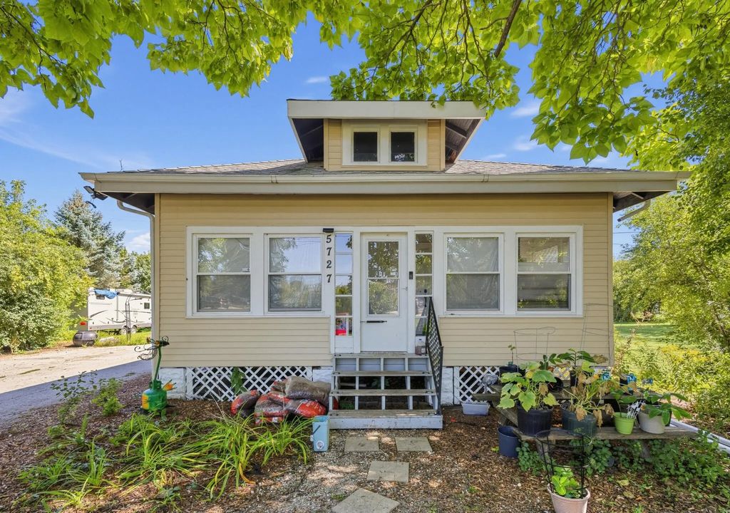 5727 Douglas Ave, Caledonia