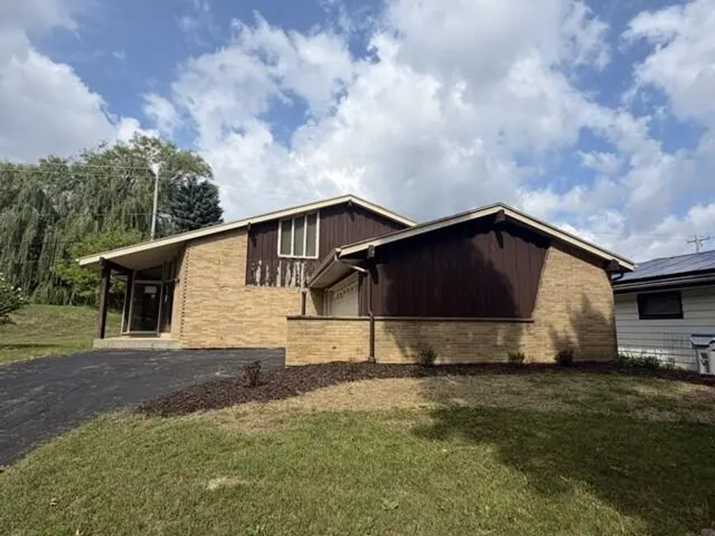 5435 S 15th Pl, Milwaukee