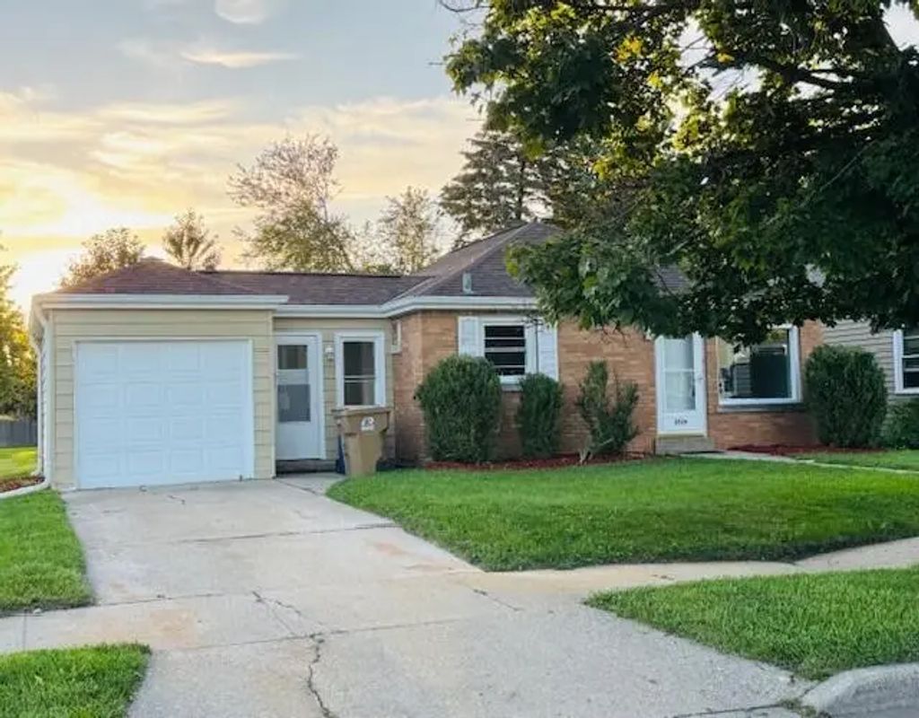 3526 17th Ave, Kenosha