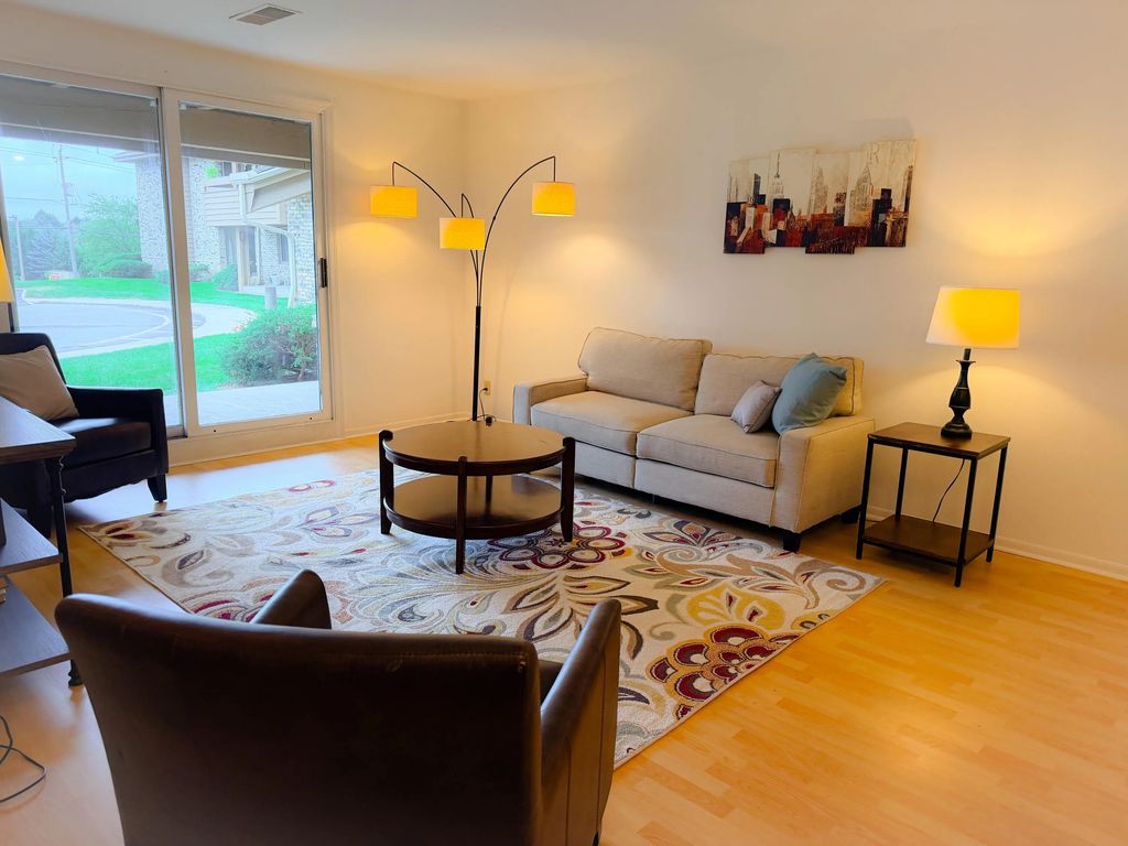 2101 W Good Hope Rd 102, Glendale
