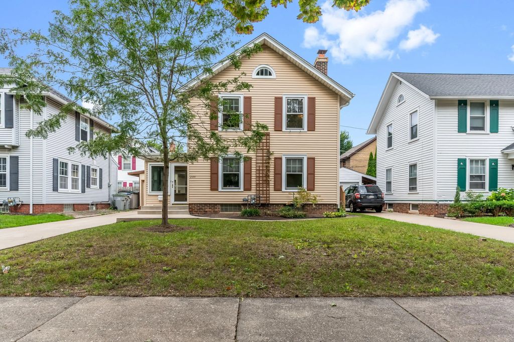 2109 N 53rd St, Milwaukee