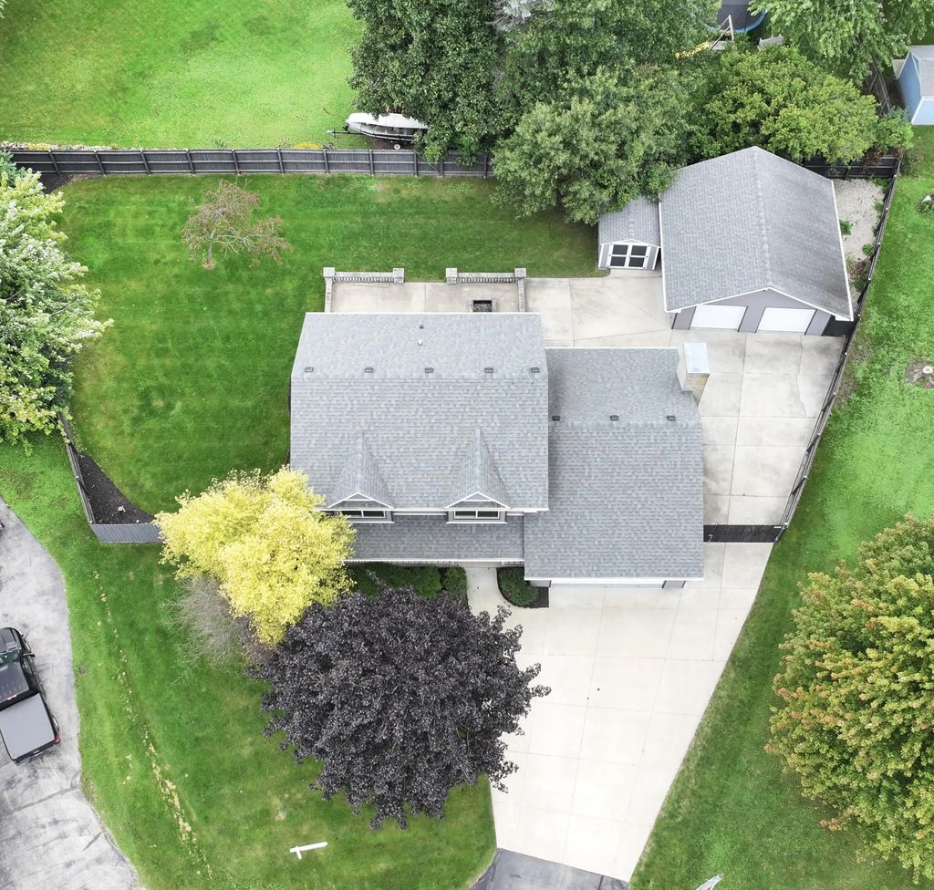 9140 Morgan Ct, Caledonia
