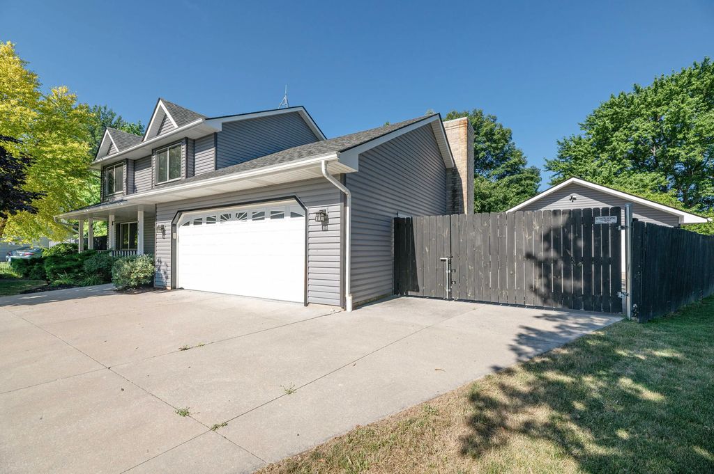 9140 Morgan Ct, Caledonia