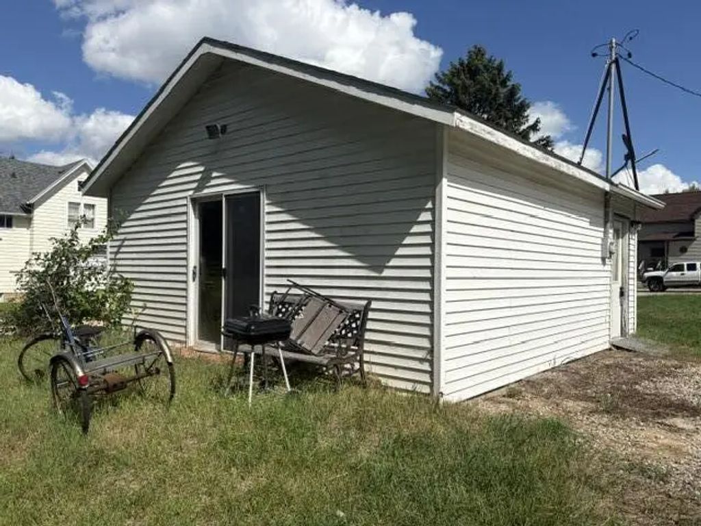 126 S Nebraska St, Horicon