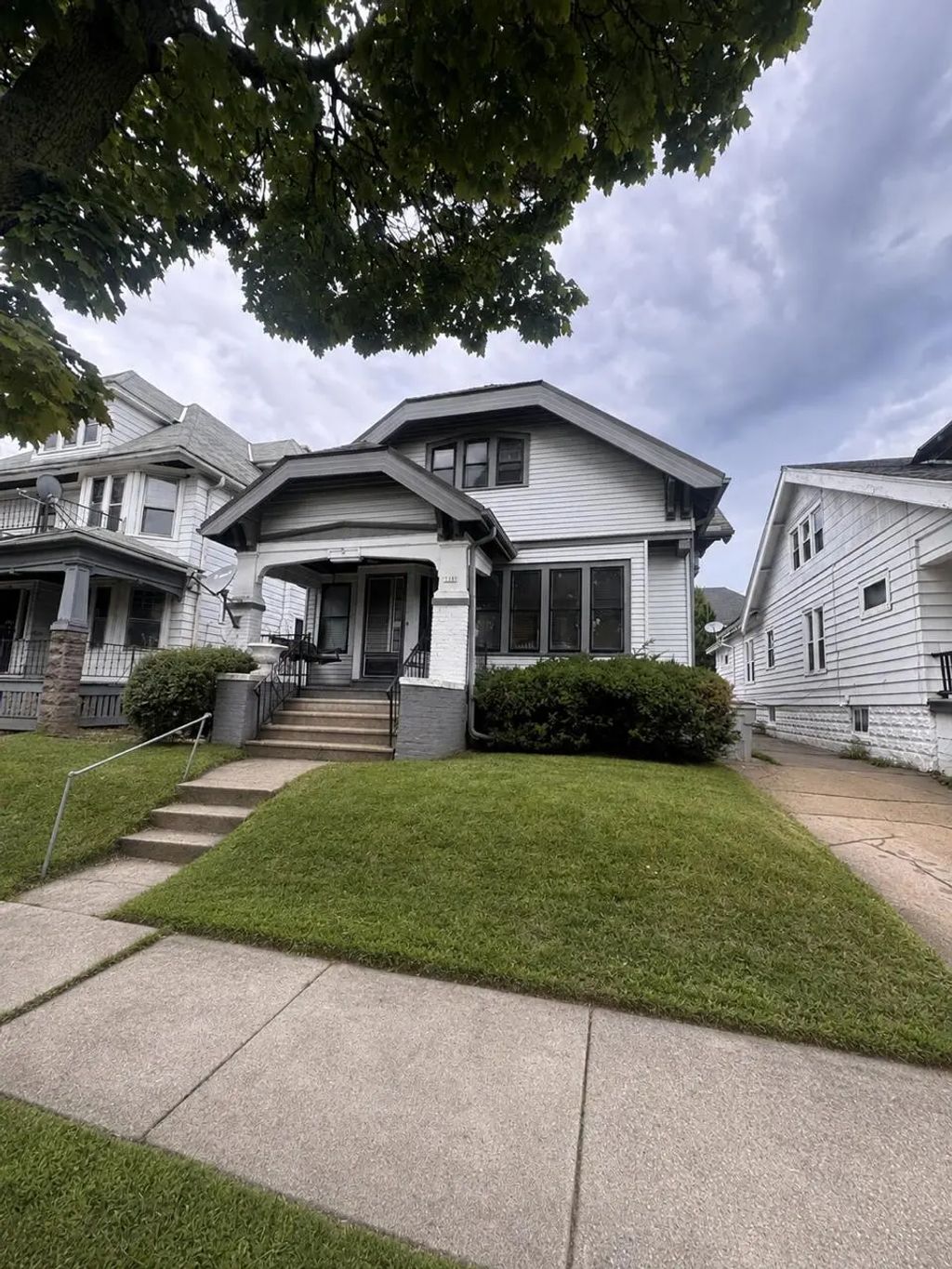 2206 W Keefe Ave, Milwaukee