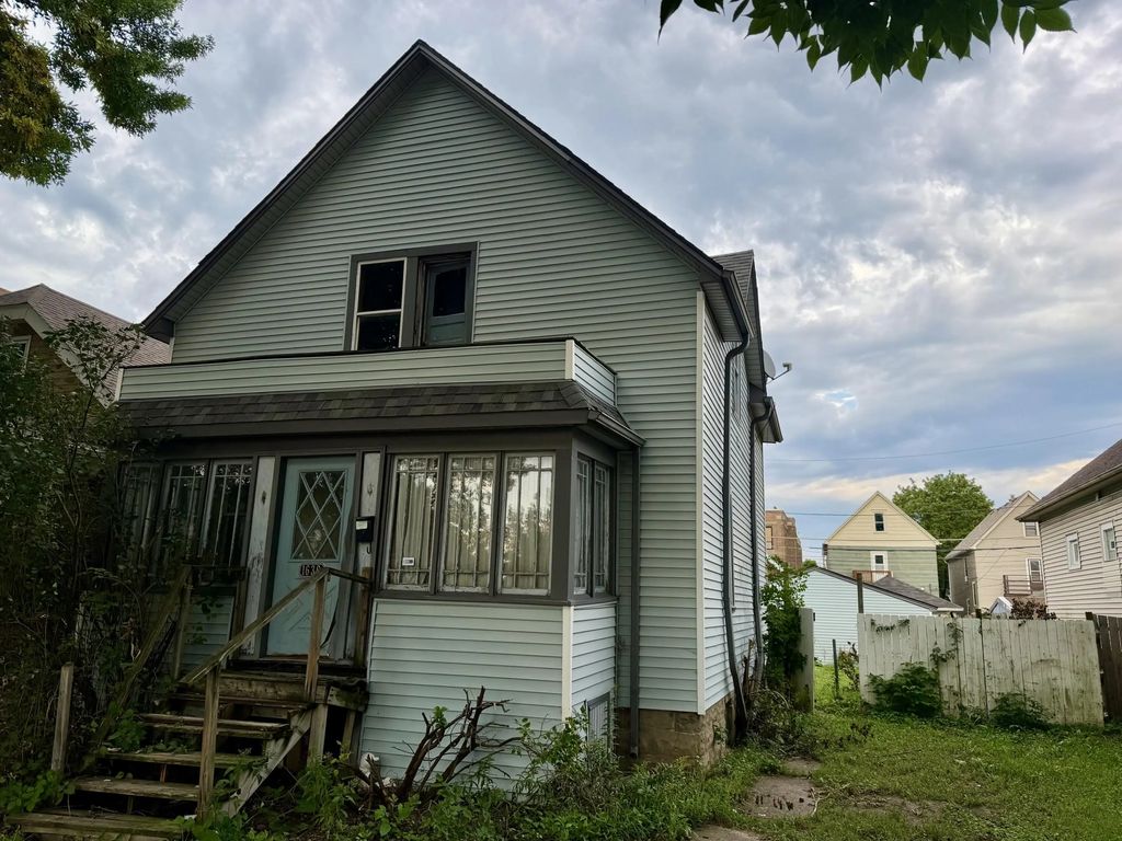 1636 S 64th St, Milwaukee