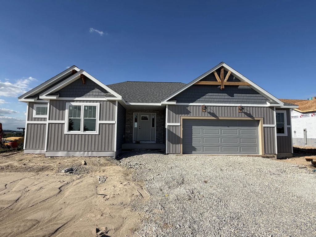 308 Midge St, Johnson Creek