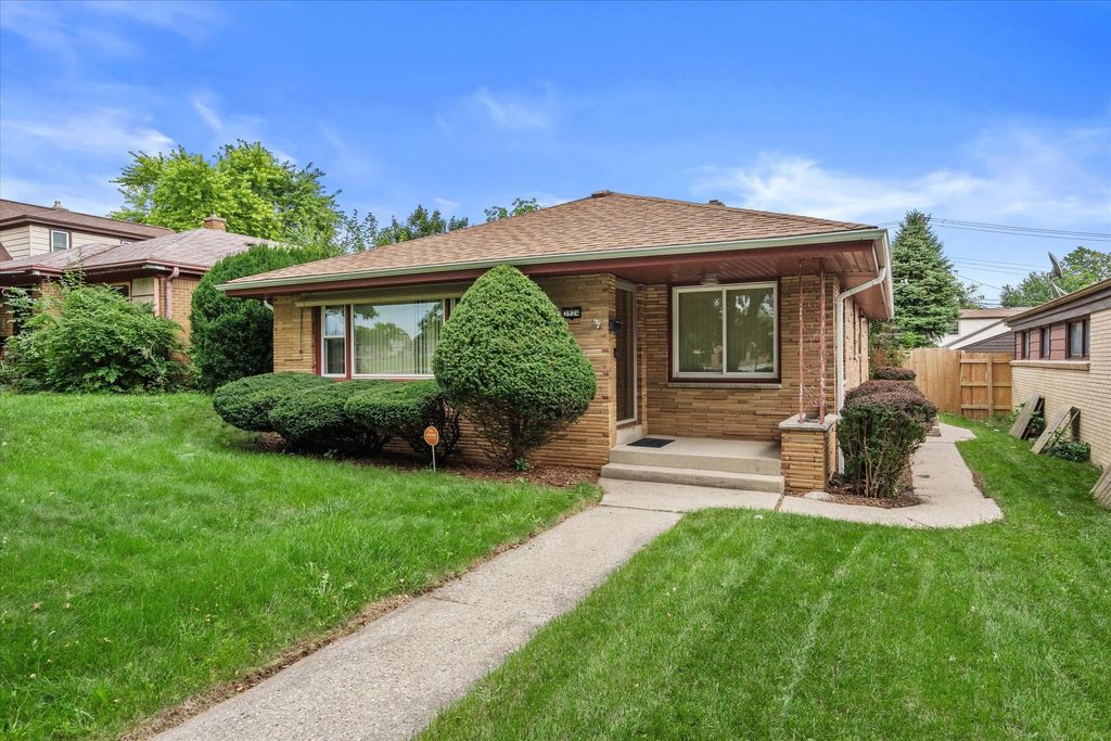 3924 N 65th St, Milwaukee