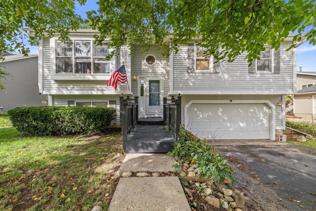 8632 234th Ave, Salem Lakes