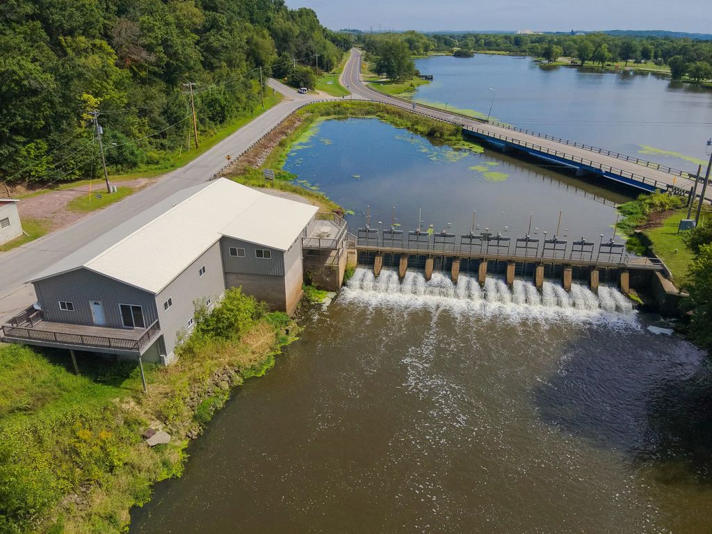 141 W Mill Rd, Blair