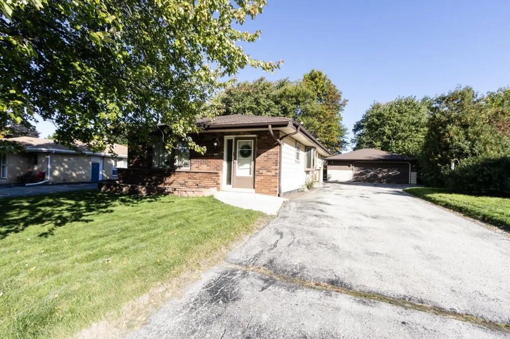5314 W Allerton Ave, Greenfield