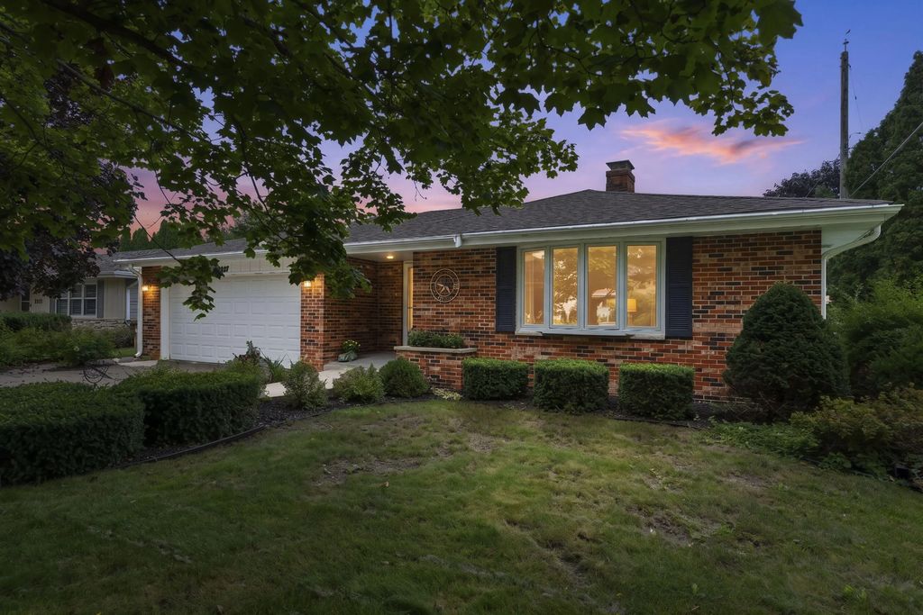 8827 47th Ave, Kenosha