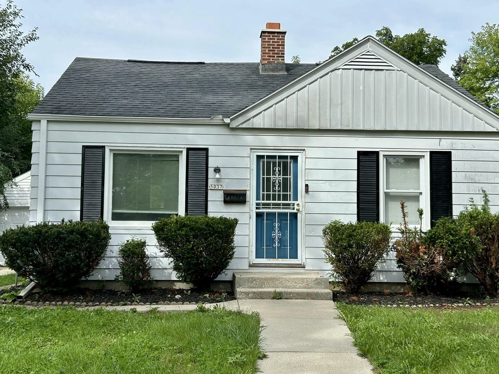 5037 N 74th St, Milwaukee