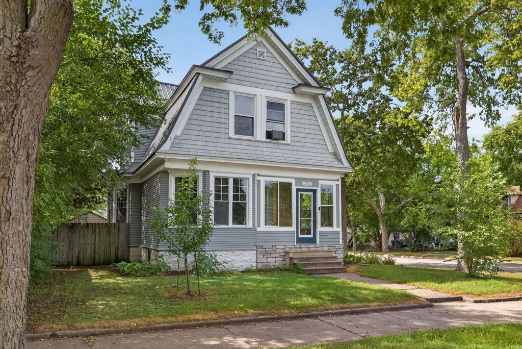 1733 Charles St, La Crosse