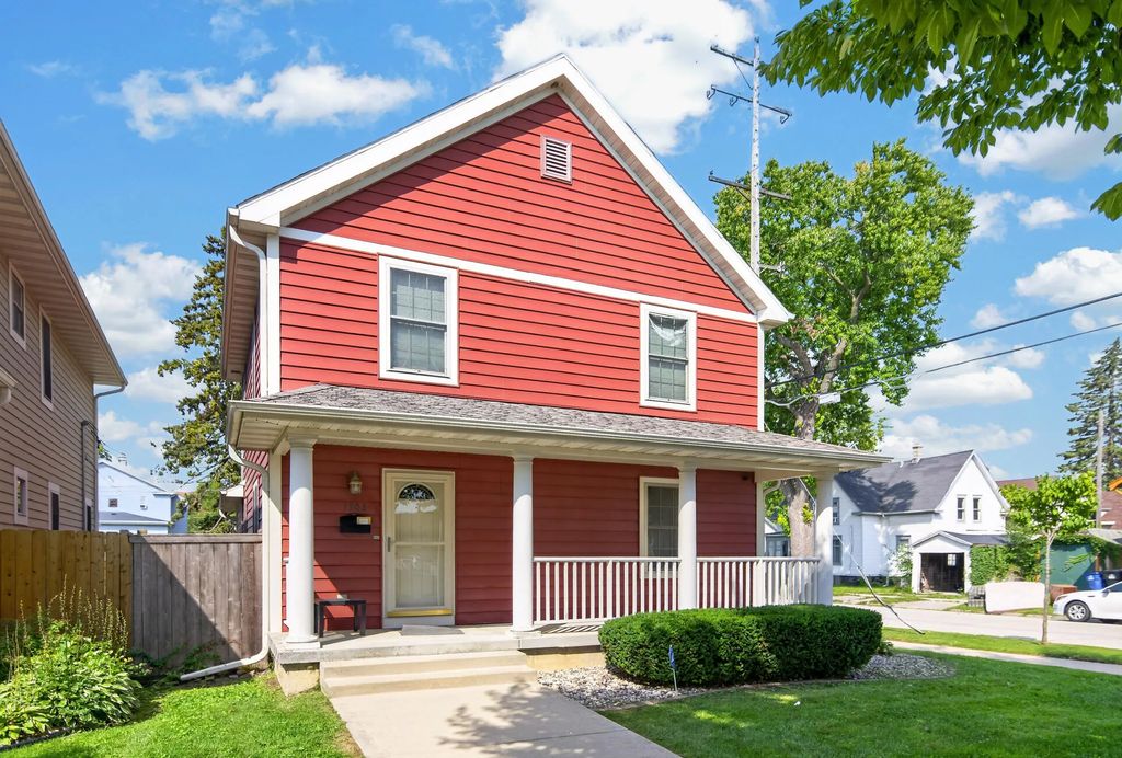 1302 Franklin St, Racine