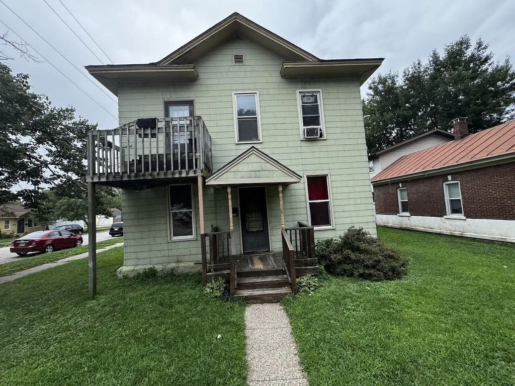 1226 7th St S, La Crosse