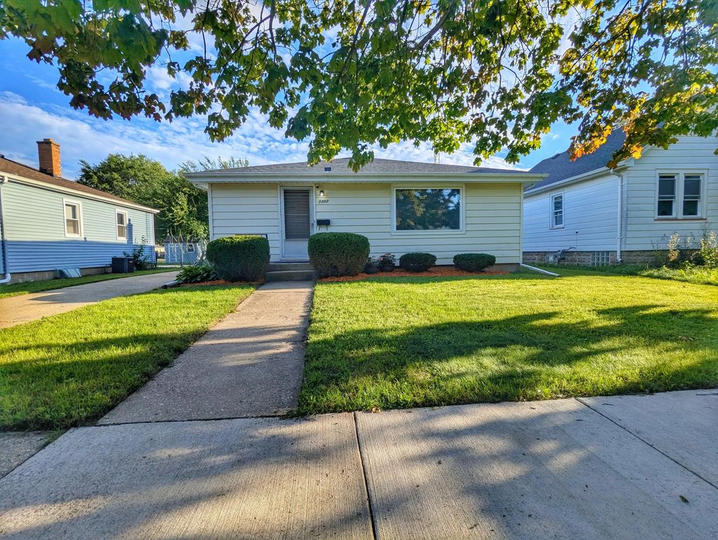 1807 28th St, Kenosha