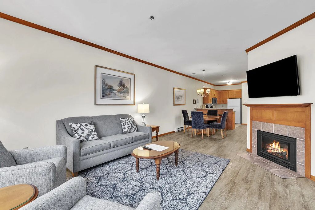 101 Osthoff Ave 287, Elkhart Lake