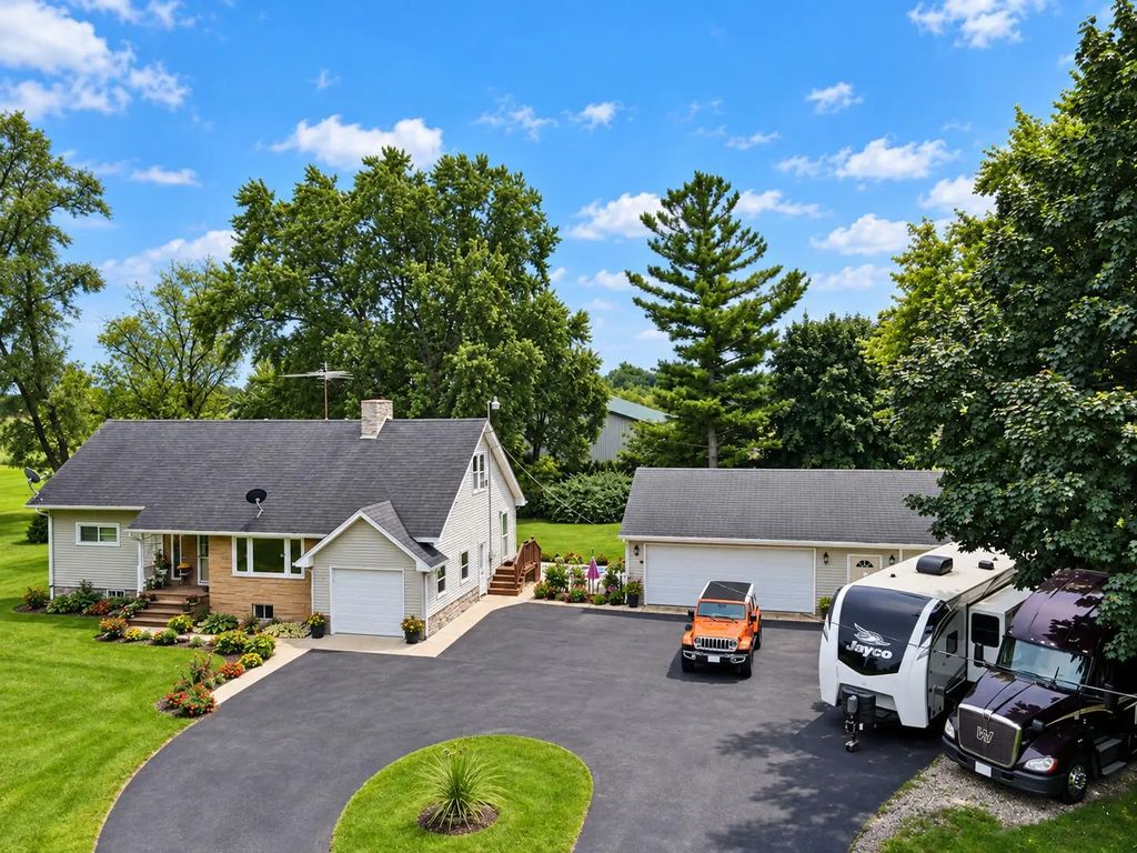 17211 Winfield Rd, Bristol