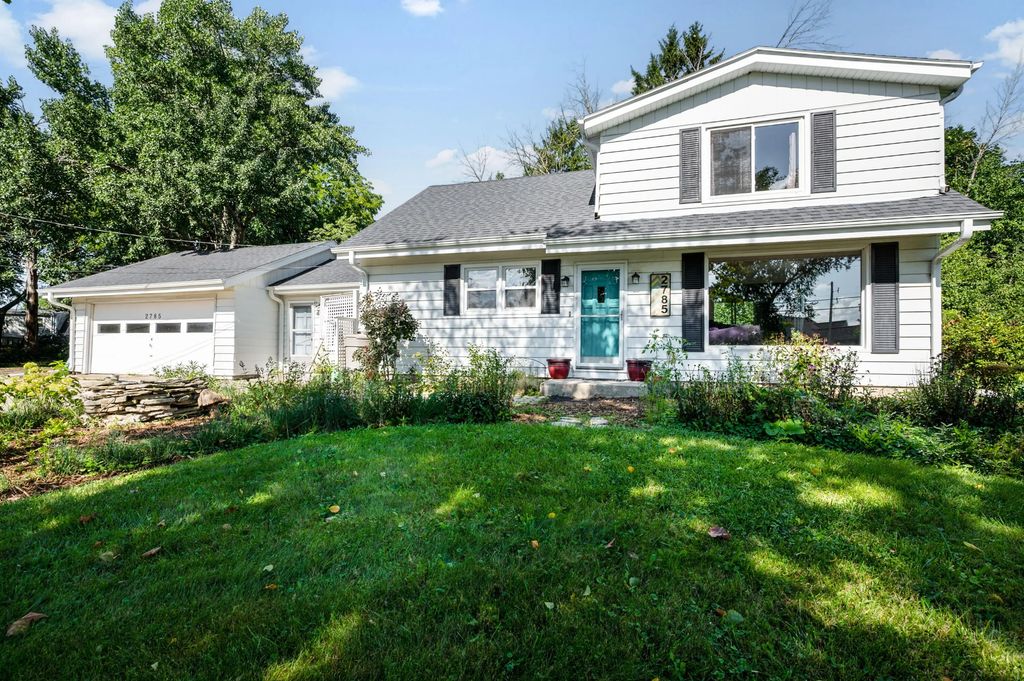 2785 Lilly Rd, Brookfield