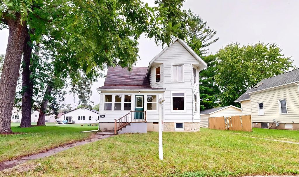 625 Grove St, Fort Atkinson