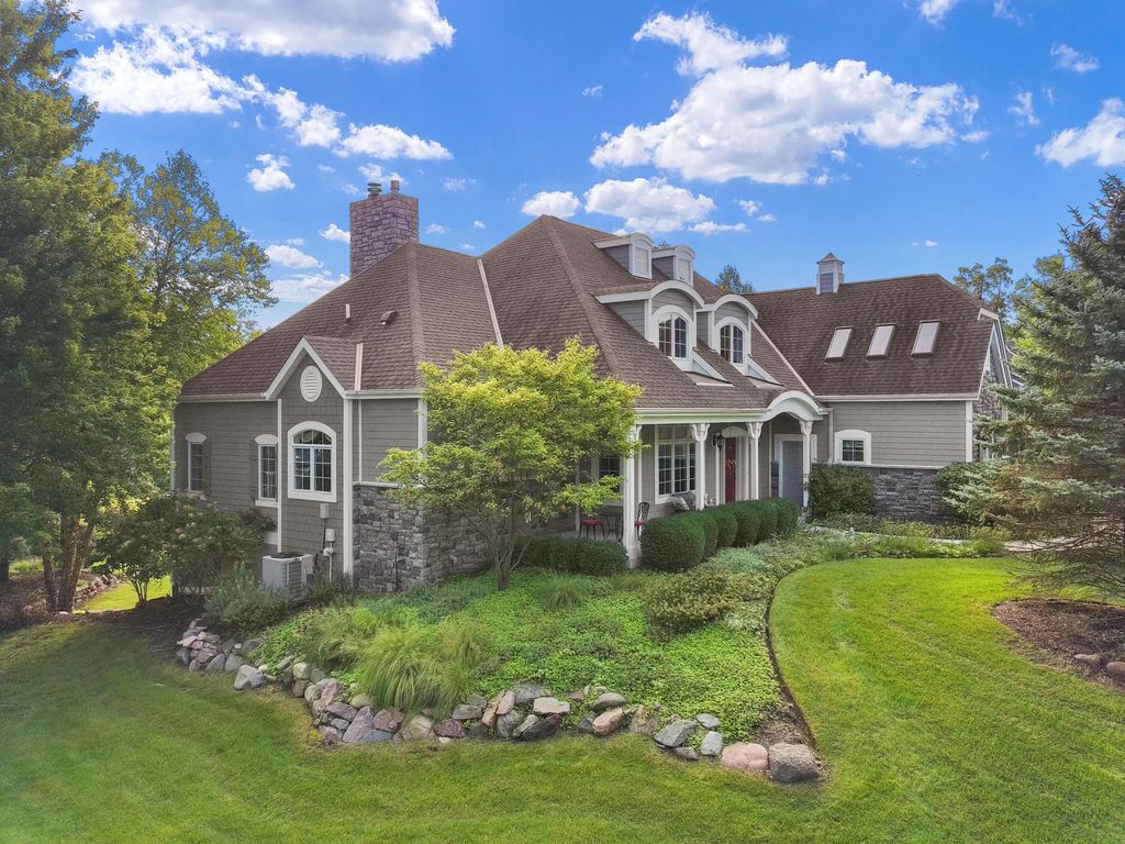 1835 Hickory Hill -, Geneva