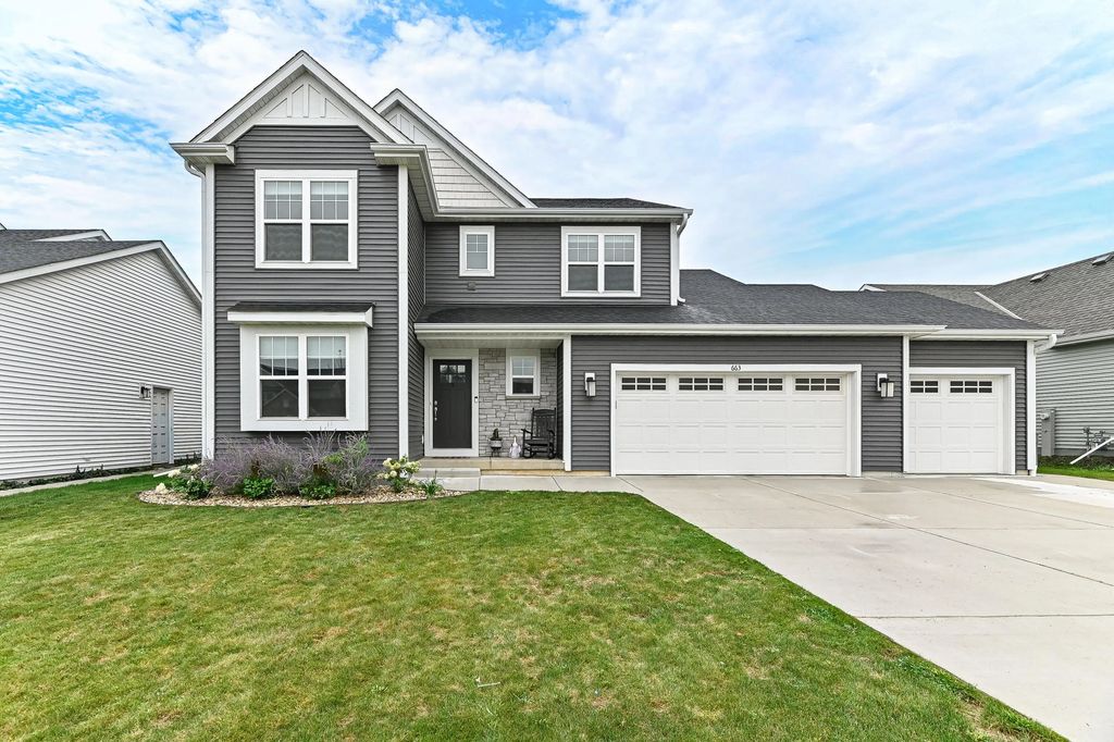 663 East Bluff Cir, Waterford