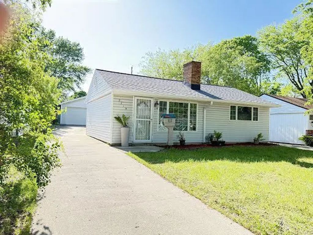 2715 S 50th St, Milwaukee