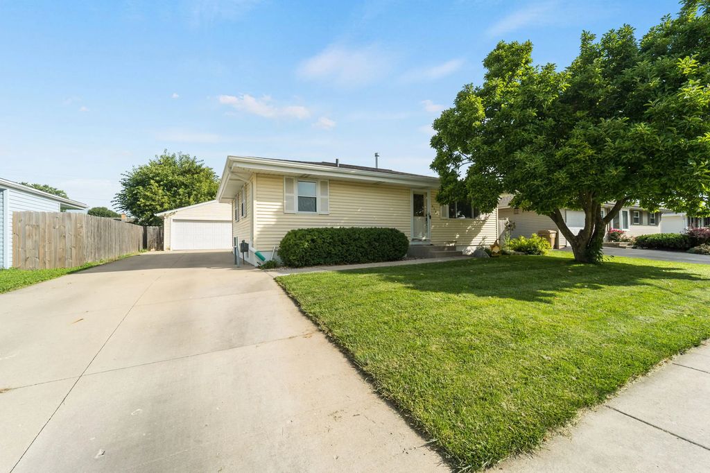 5732 66th St, Kenosha