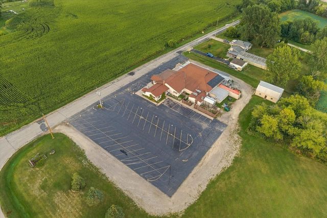 1077 Lake Dr, Port Washington