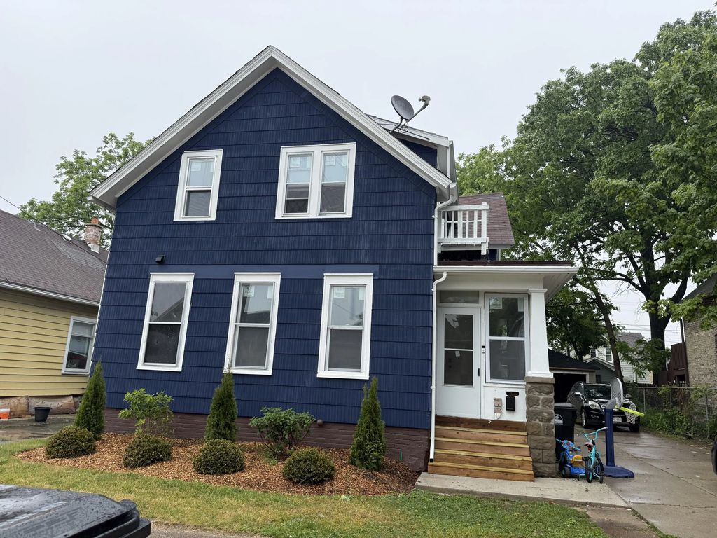 1723 Erie St, Racine