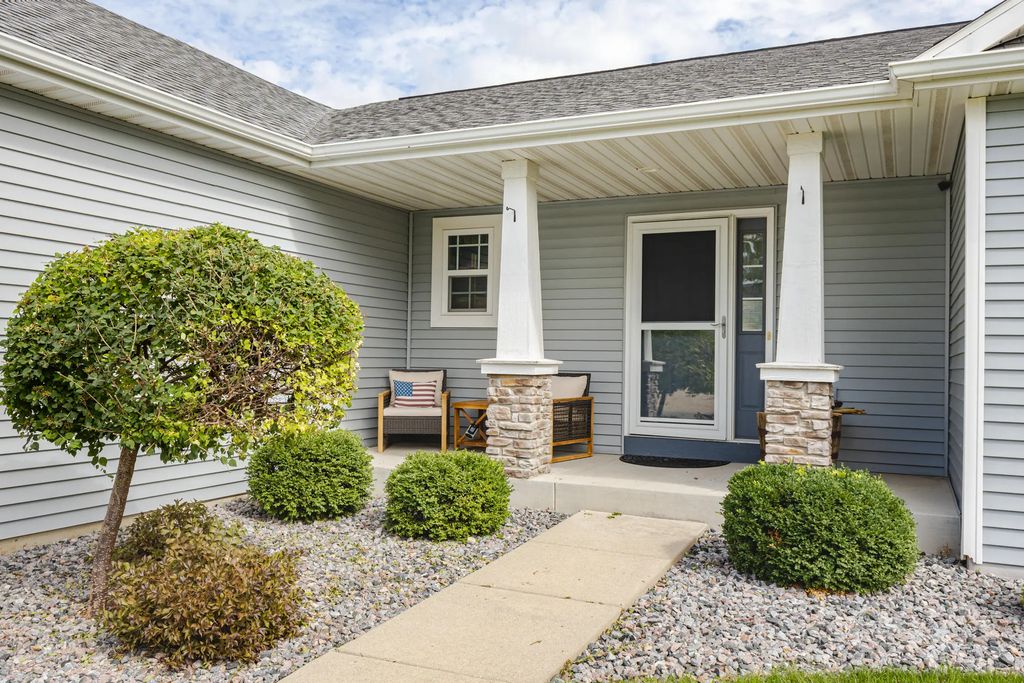 354 Rosewood Ave, Lake Mills