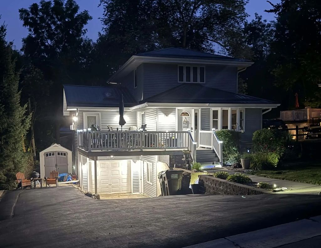 1720 E Road Five -, Milton