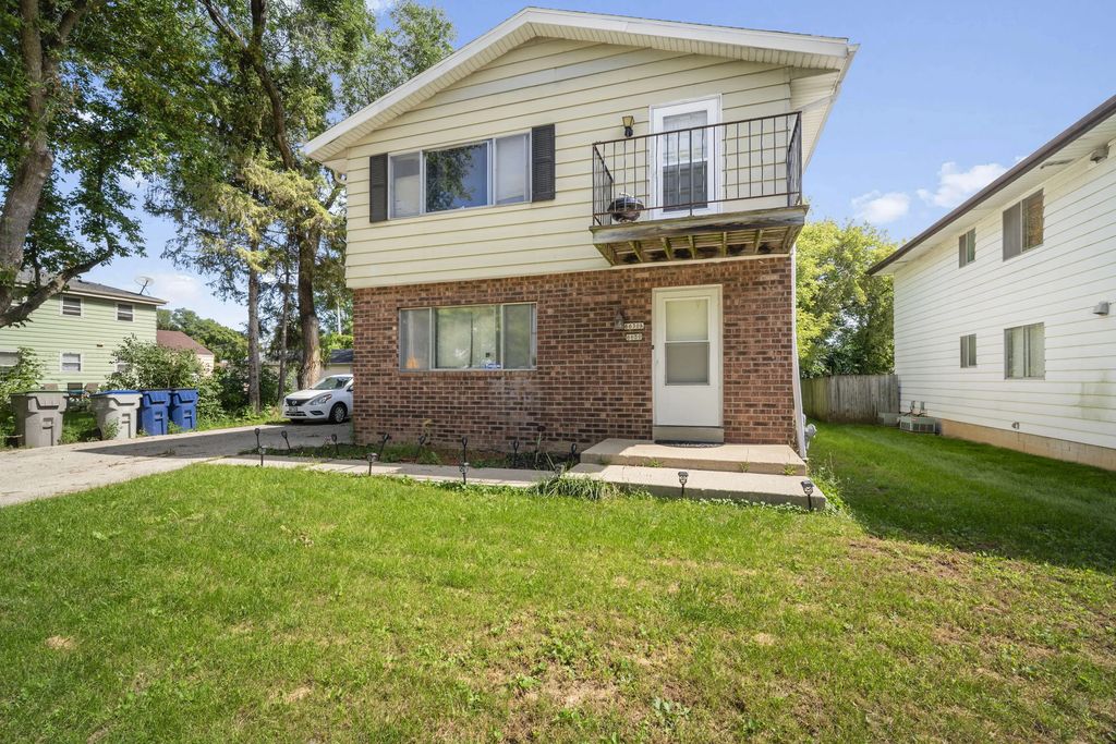 6630 N 55th St 6630a, Milwaukee
