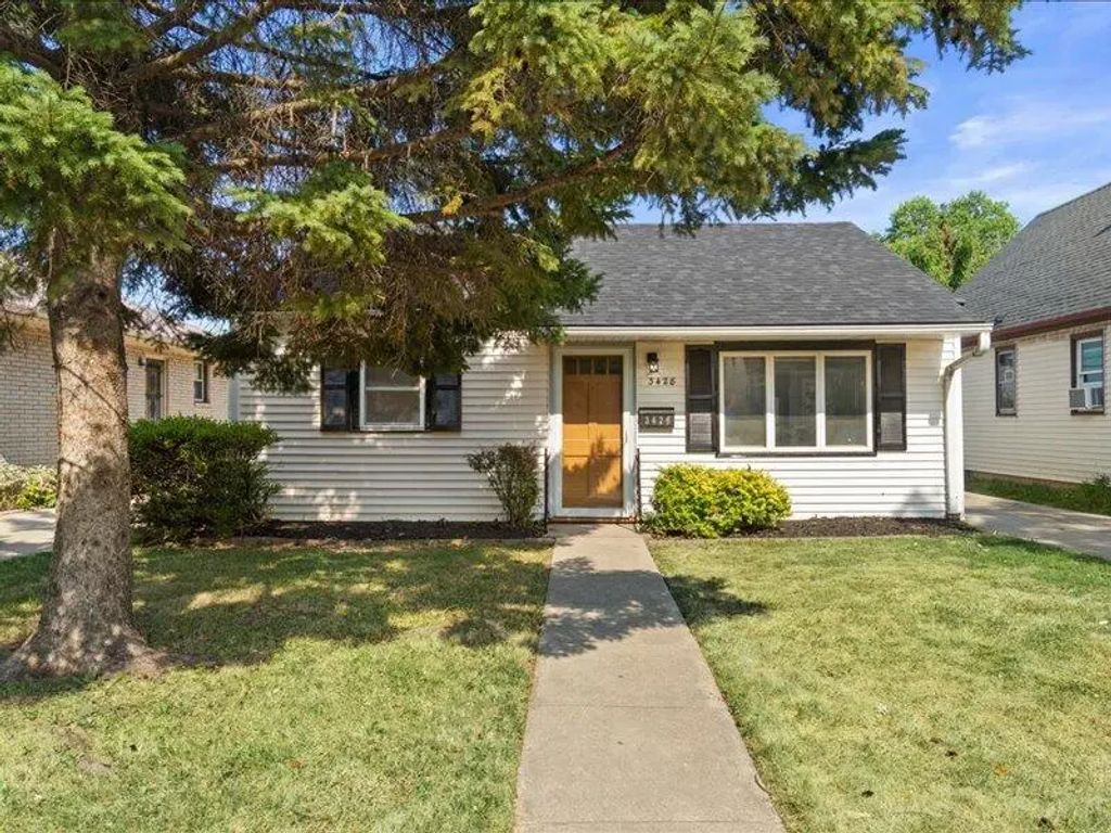 3428 S 3rd St, Milwaukee