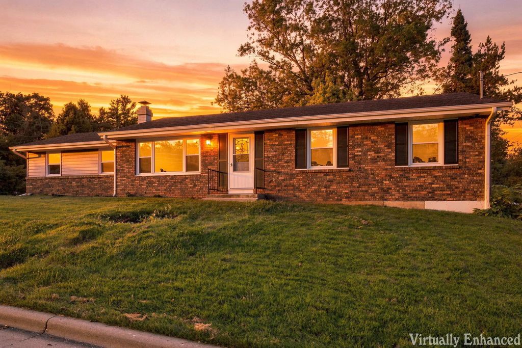 544 Sunset Vale -, Twin Lakes
