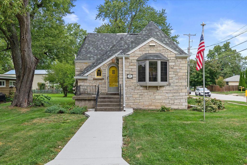 2000 Summit Ave, Waukesha