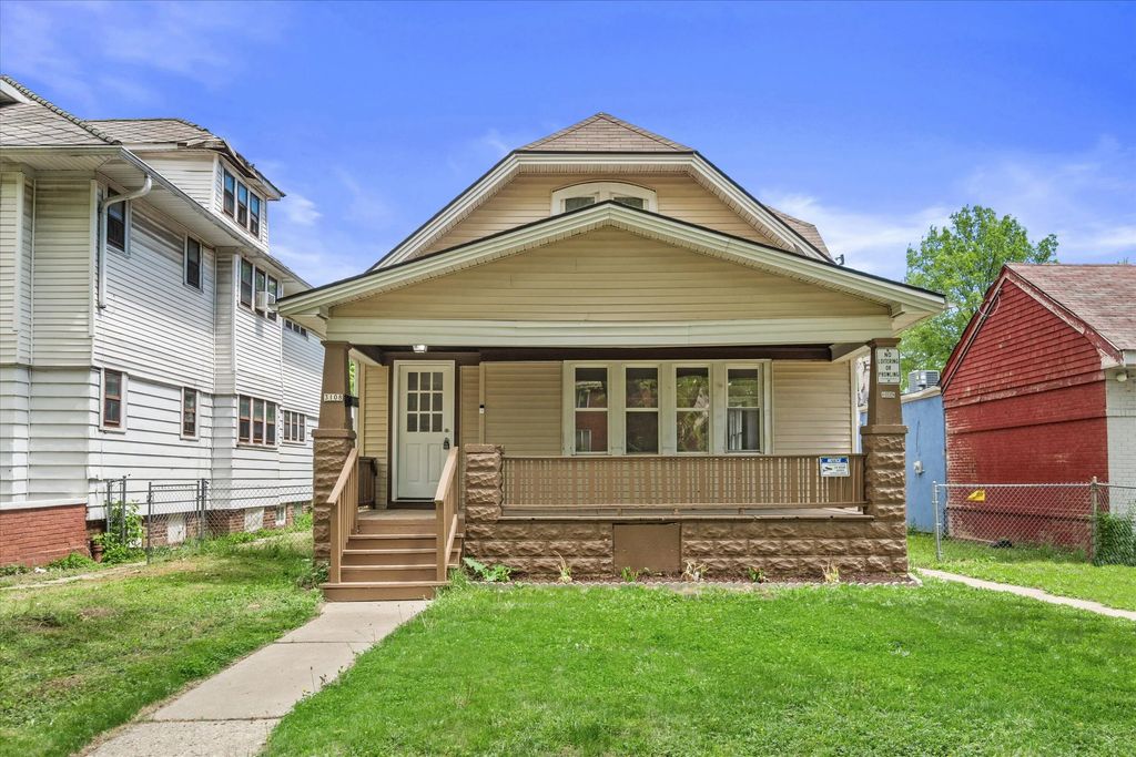 3108 N 44th St 3108a, Milwaukee