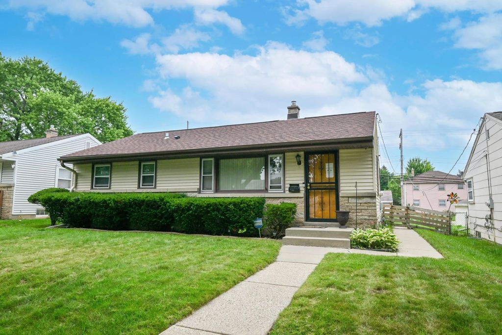 7722 W Kathryn Ave, Milwaukee