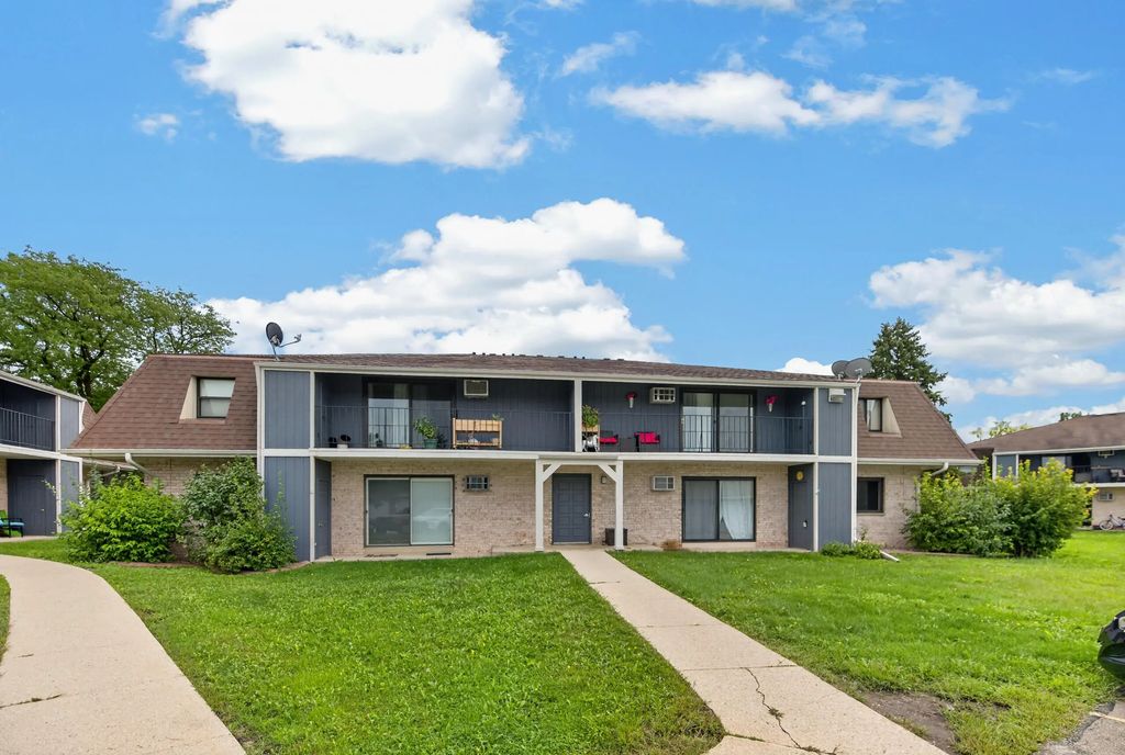 3233 W Mangold Ave F, Greenfield