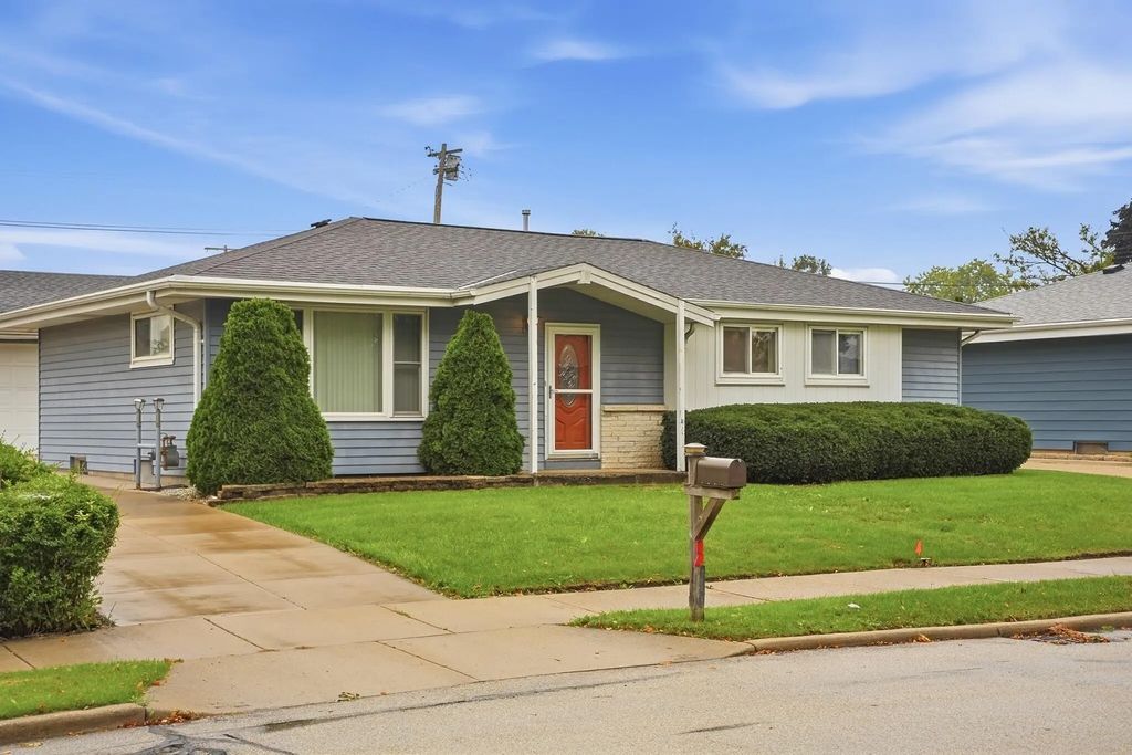 6665 S 20th St, Oak Creek