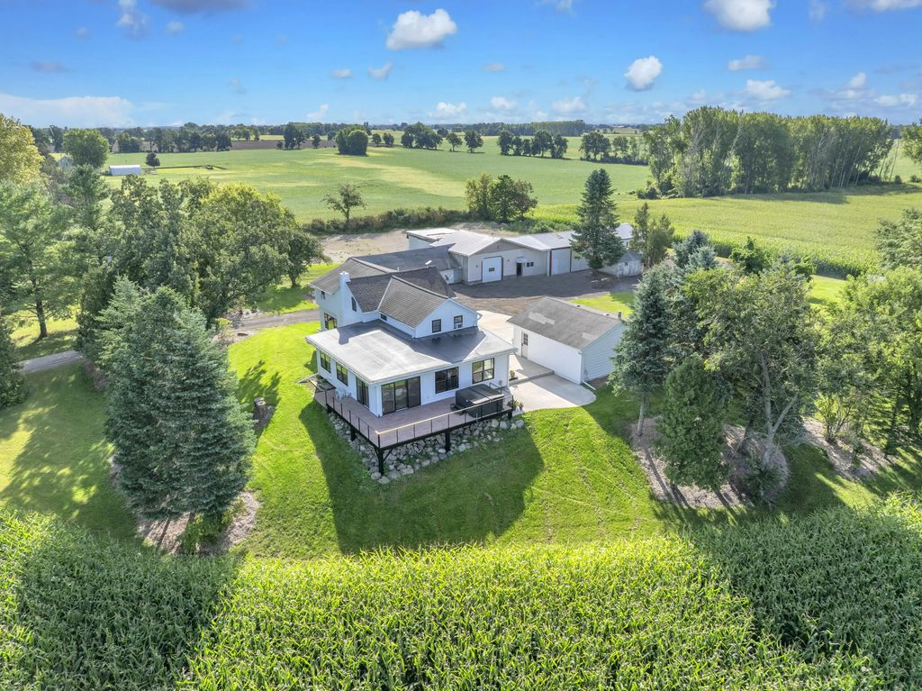 W10716 Konow Rd, Springvale