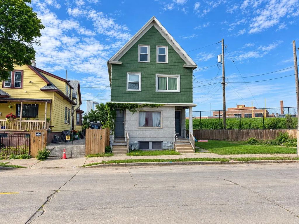 1002 W Becher St 1004, Milwaukee