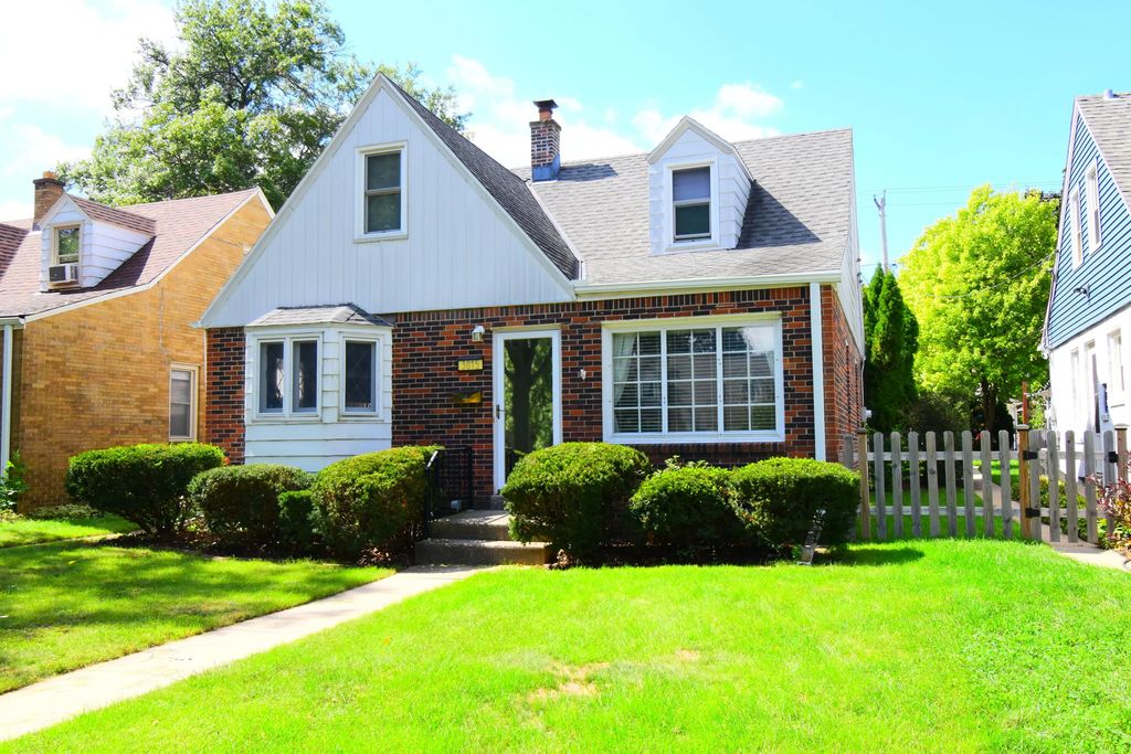 3015 N 85th St, Milwaukee