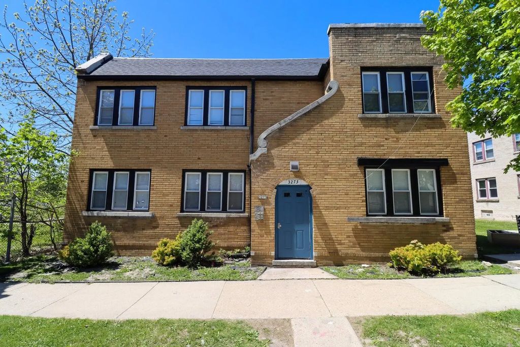 3273 N 17th St, Milwaukee